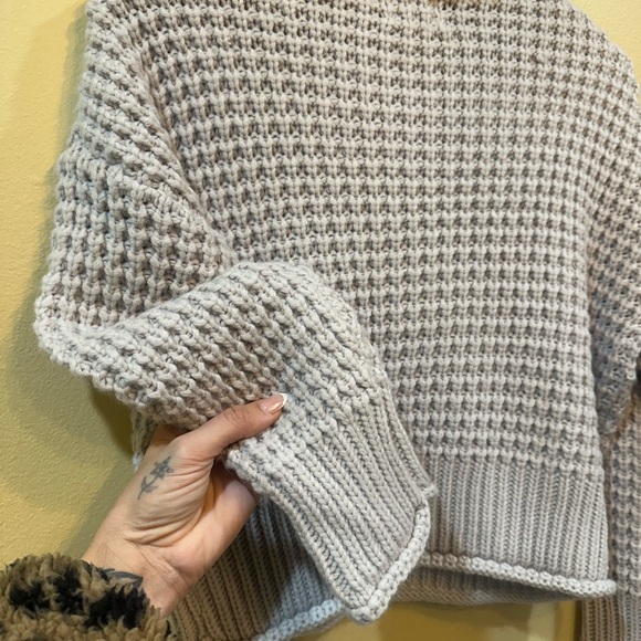 Princess Polly Cream Cowl Neck Sweater Women’s Size XS/S - Picture 7 of 8